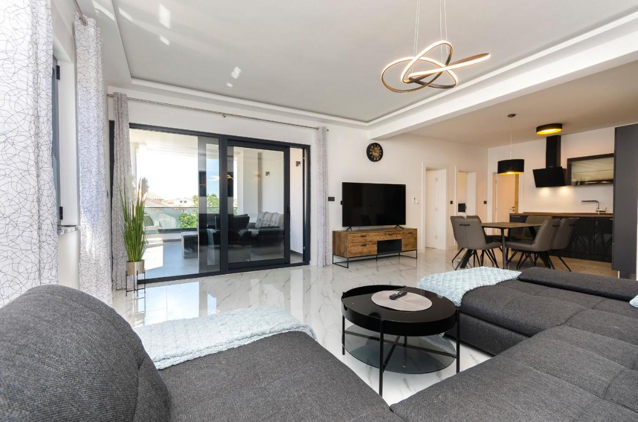 Apartment Casia *