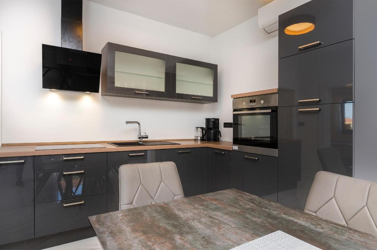 Apartment Casia Srima